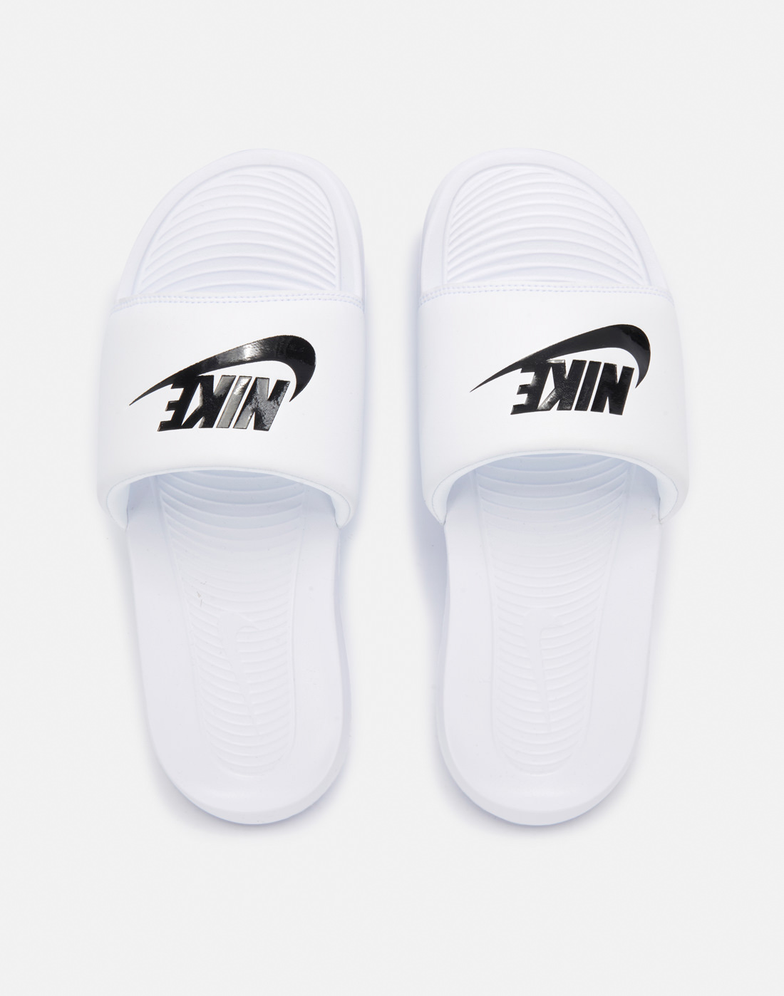 Women's Nike Victori One Slides in White/Black | Size 6.5
