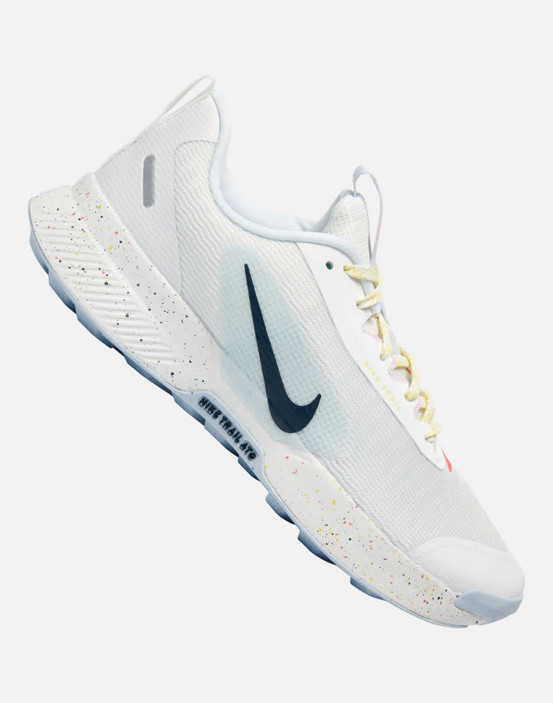Women's Nike Juniper Trail 3 Shoes in White/Navy Blue | Size 7 | Rubber