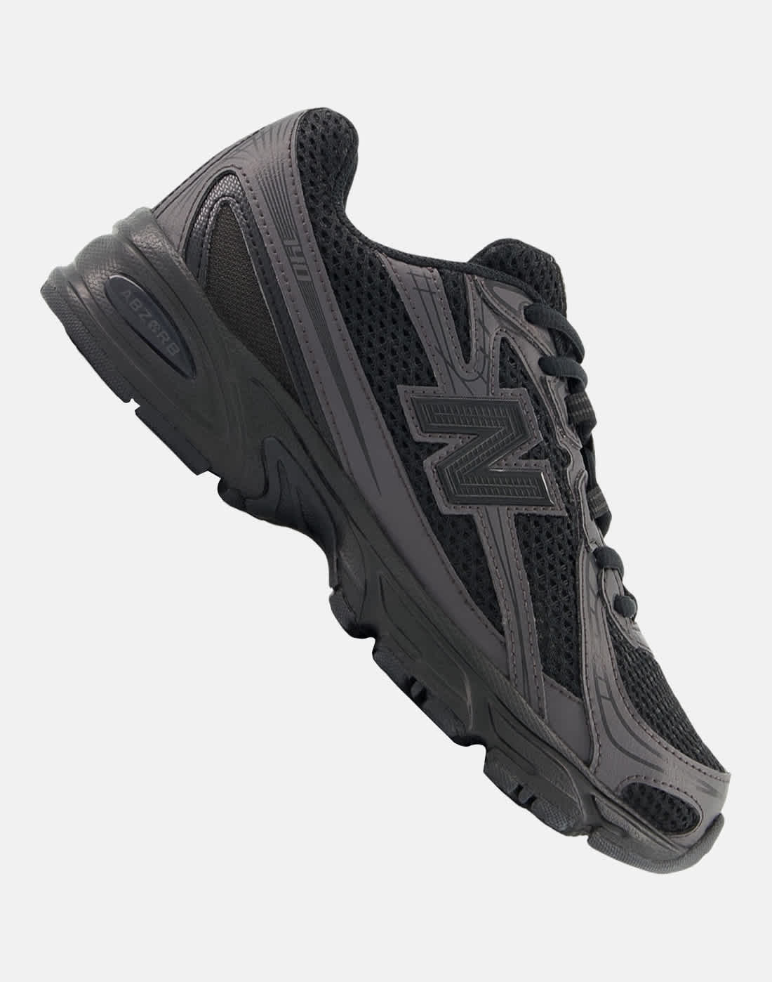 New Balance Older Kids 740 Trainers in Black | Size 5