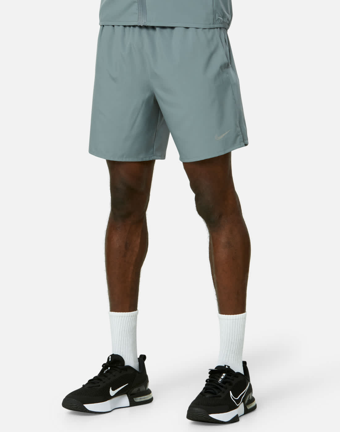 Men's Nike Challenger 7in Shorts in Grey