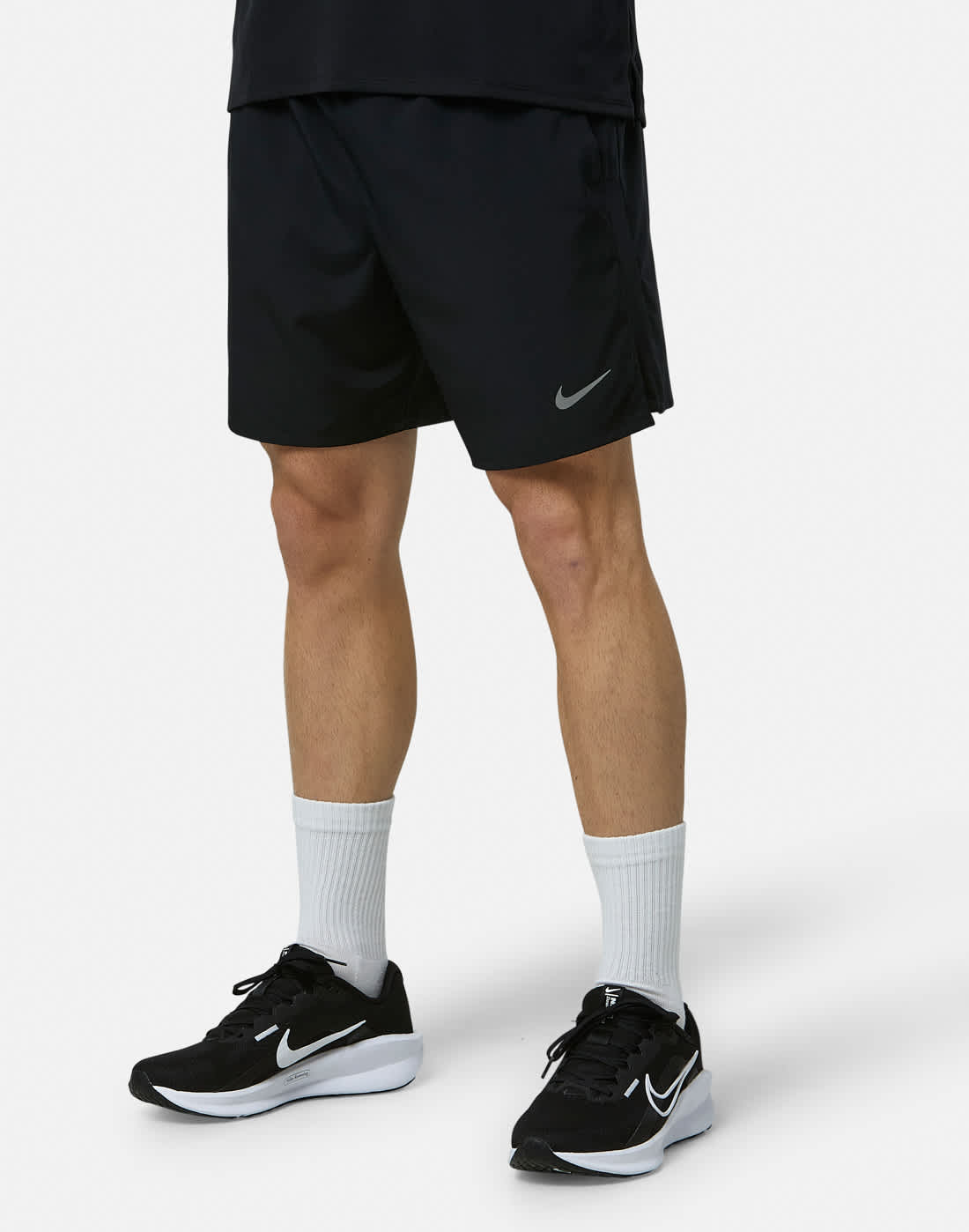 Men's Nike Challenger Run 7in Shorts in Black/Silver