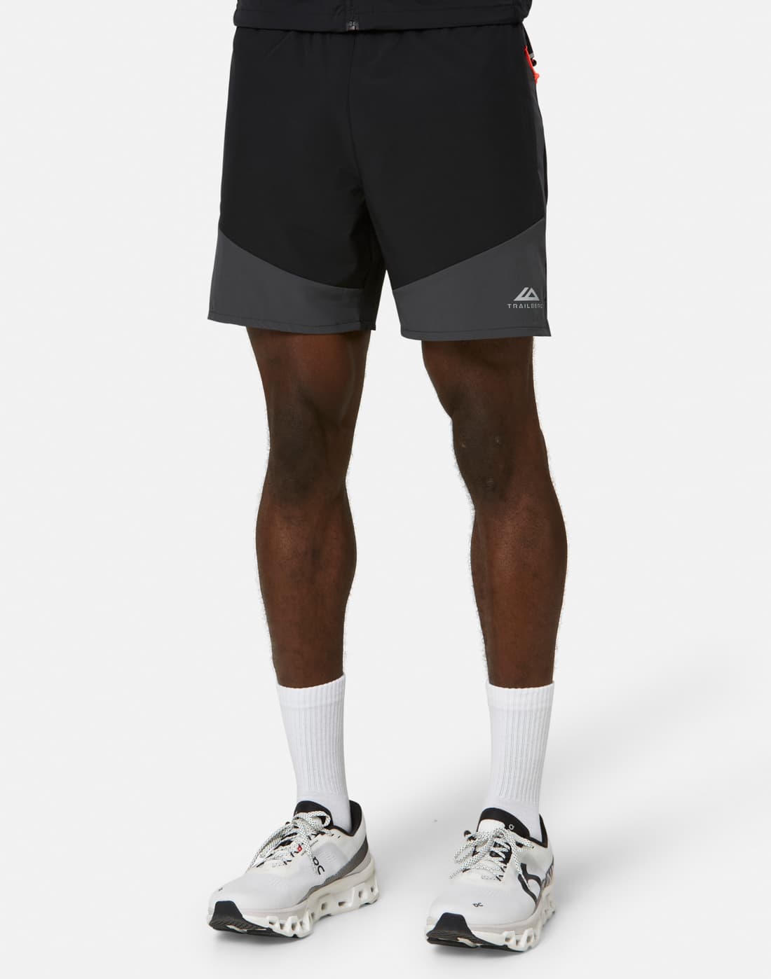 Men's Trailberg Surge Woven Shorts in Black | Medium