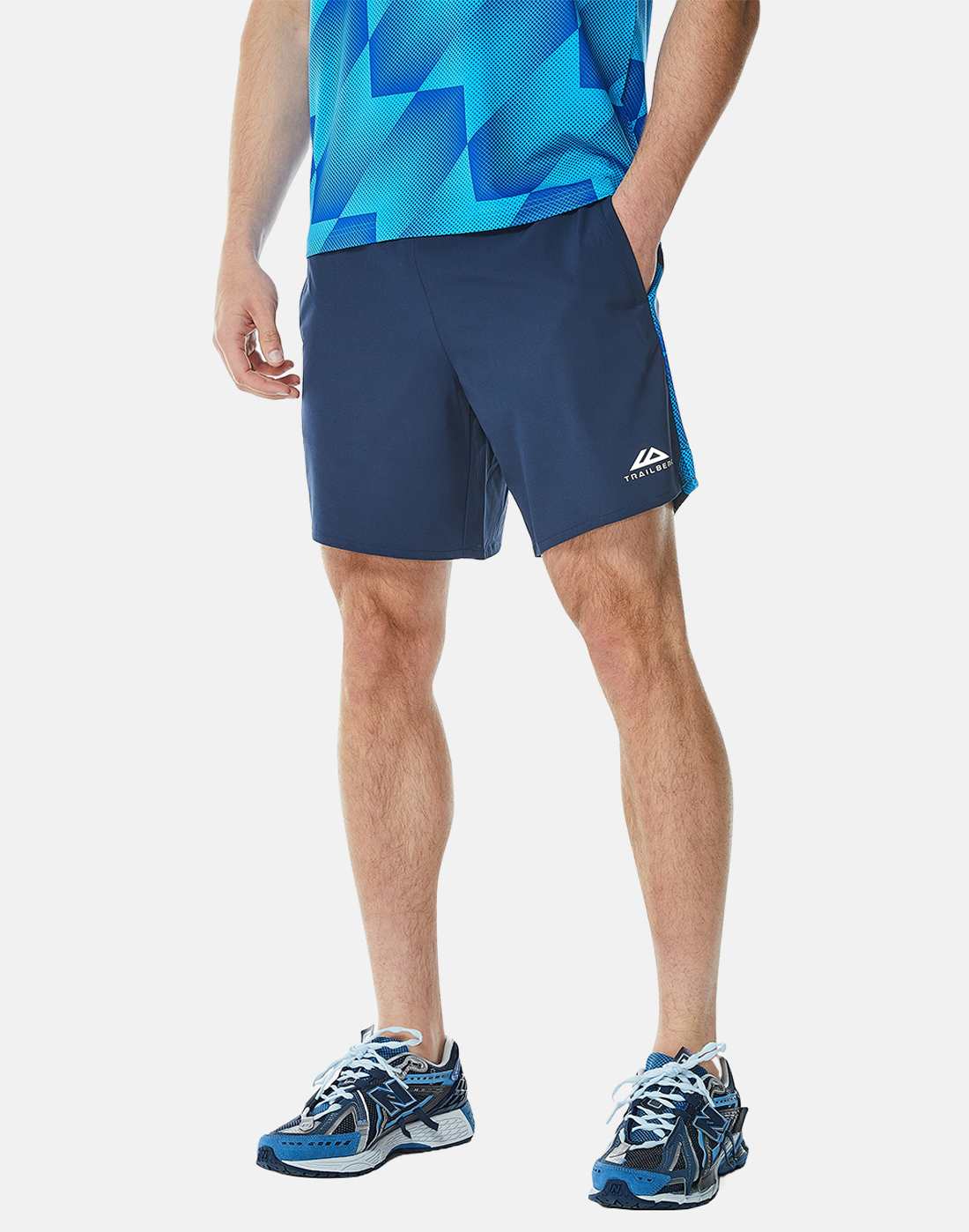 Men's Trailberg Chevron Woven Shorts in Black/Blue | XS