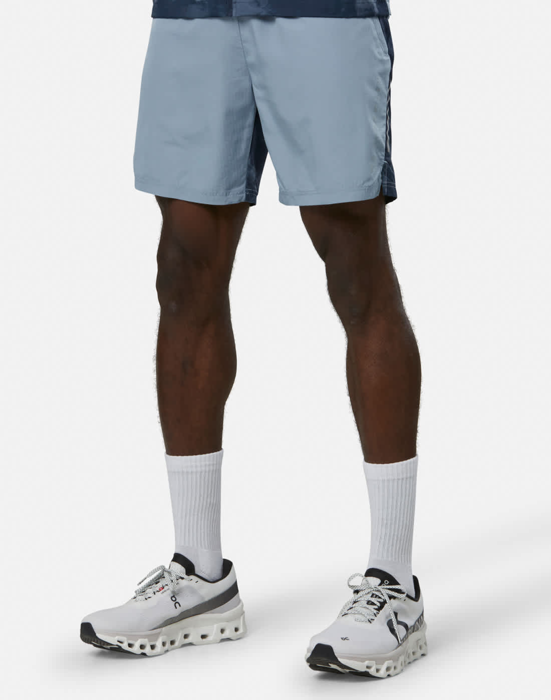 Men's Monterrain Evaporate Woven Shorts in Blue | XL