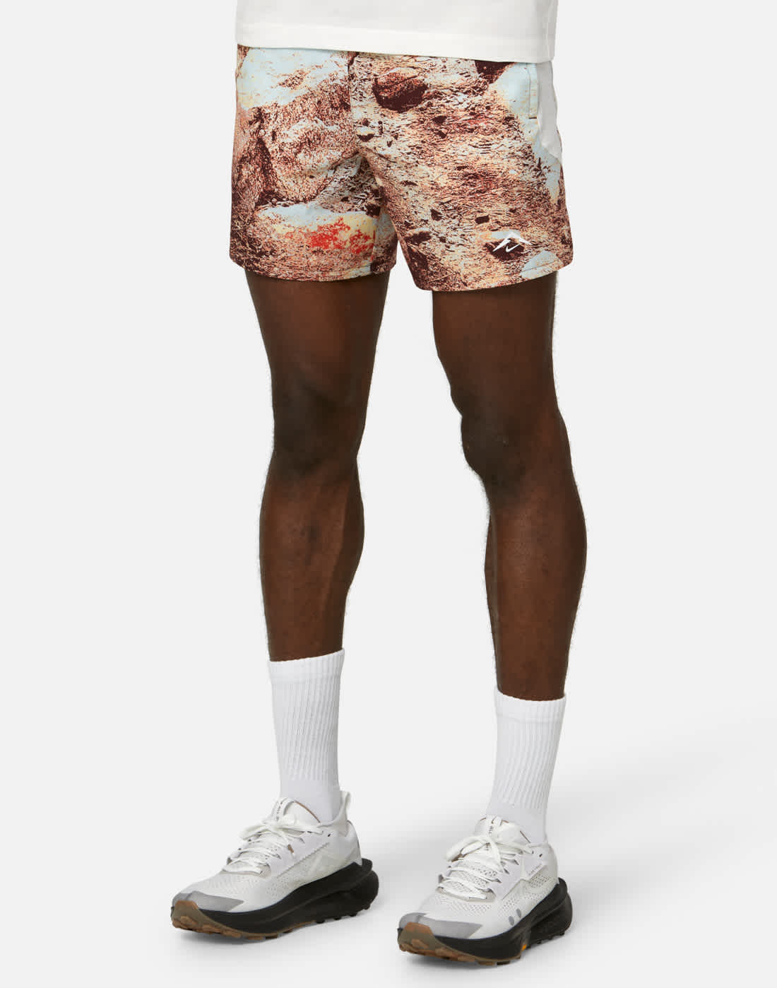 Men's Nike Stride Trail 6in Shorts in Cream/White | Medium