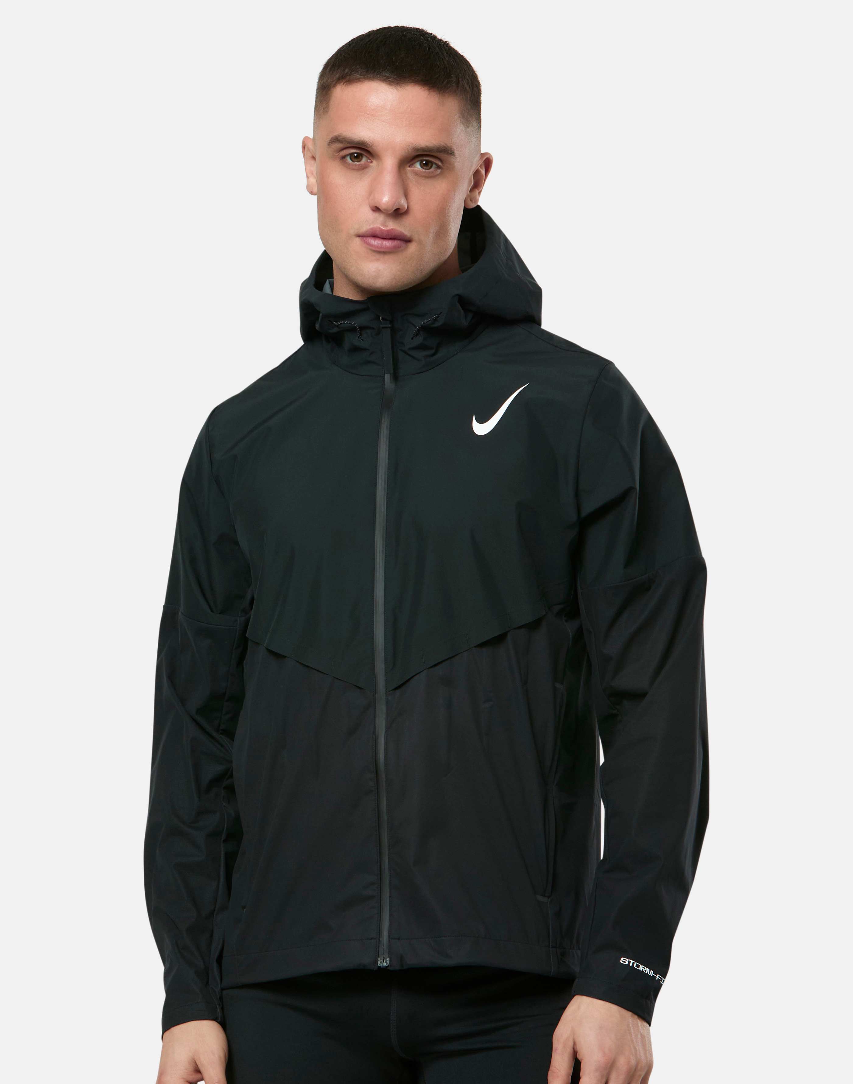 Men's Nike Aeroswift Breathable Jacket in Black/White | Small