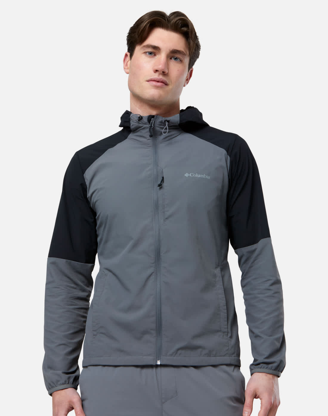 Men's Columbia Tech Nylon Jacket in Grey | Small