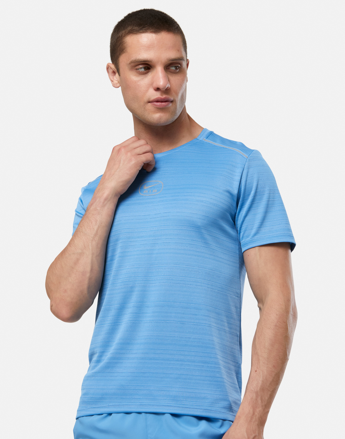 Men's Nike Swoosh Air Run T-Shirt in Blue | Medium | Polyester
