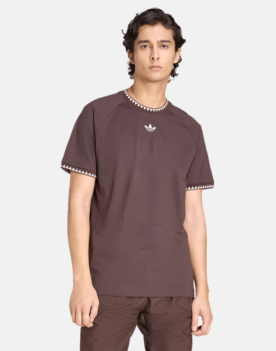 Men's Adidas Originals Chevron T-Shirt in Brown | Medium | Cotton