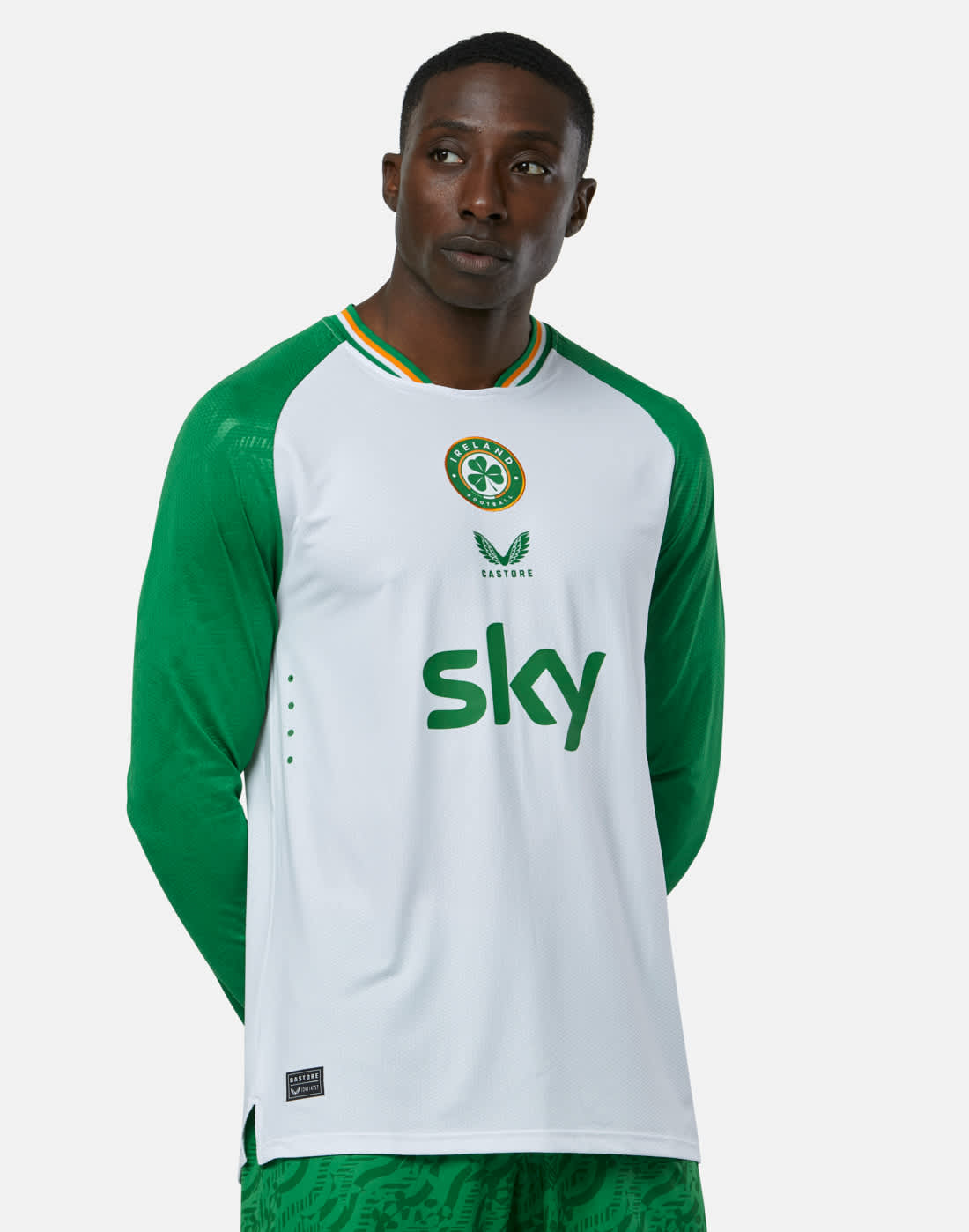 Castore Adults Ireland Pro Third Long Sleeve Jersey in White/Green | Large