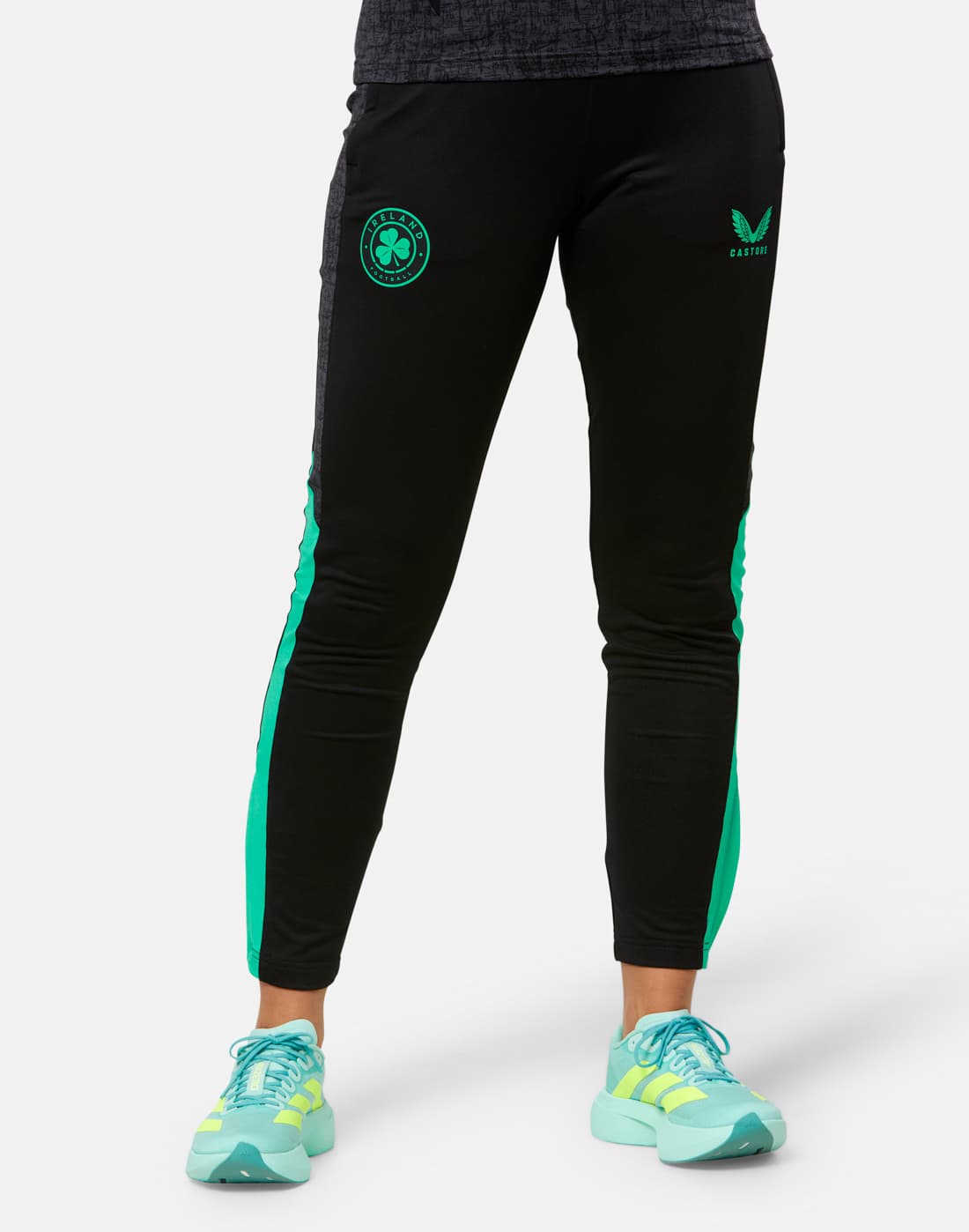 Women's Castore Ireland Performance Knit Pant in Black | XS
