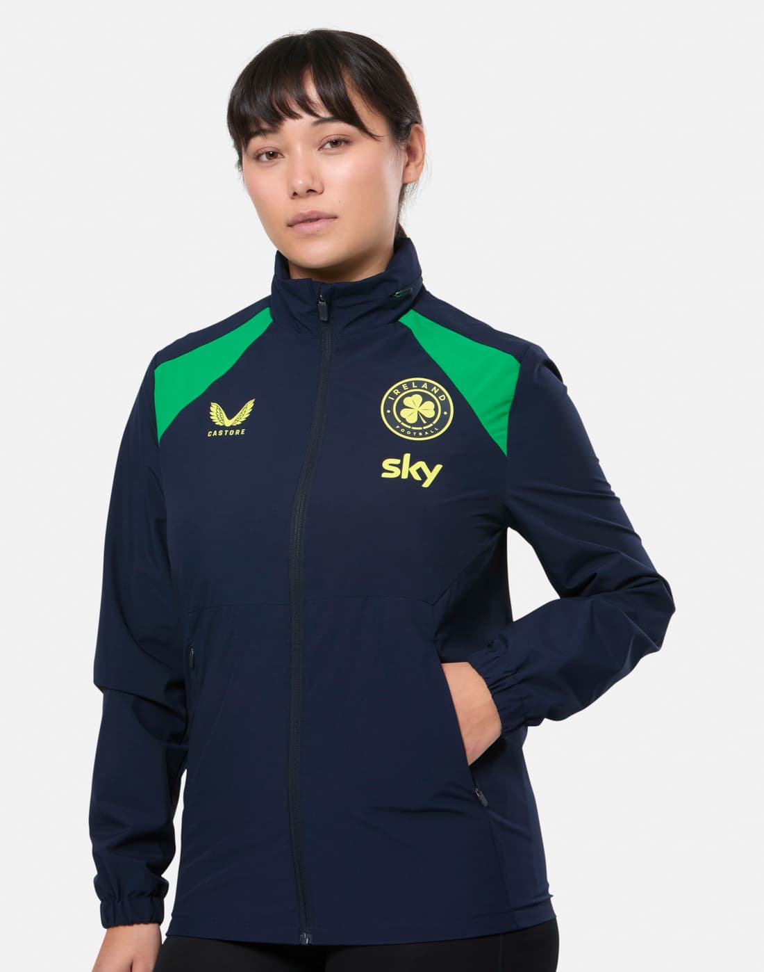 Women's Castore Ireland Performance Shower Jacket in Navy Blue | Size 8