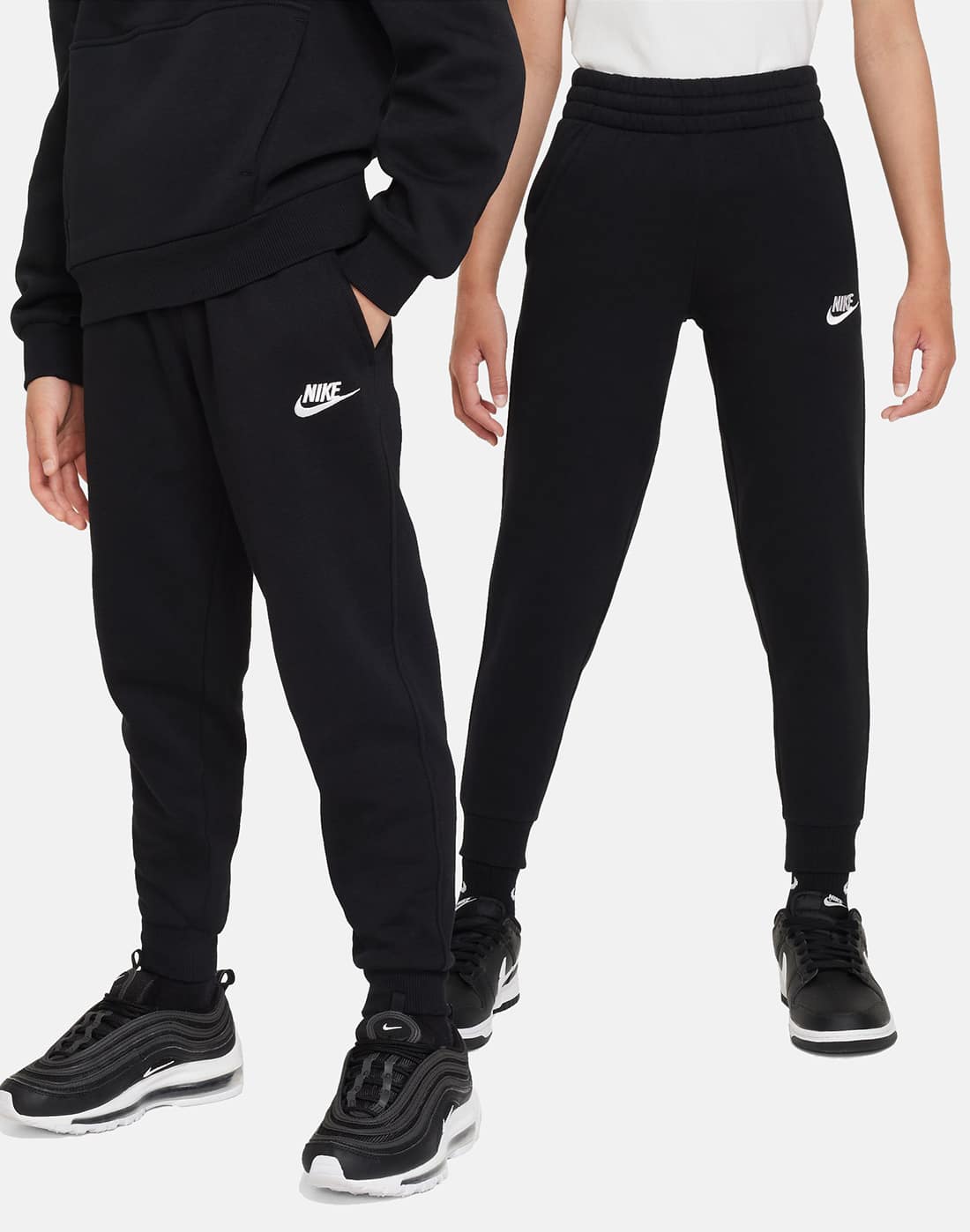 Nike Older Kids Club Fleece Joggers in Black/White