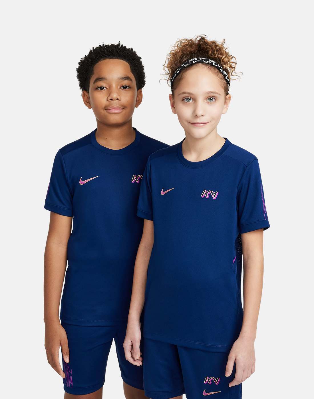 Nike Older Kids Mbappe Academy T-Shirt in Navy Blue/Gold | Small | Polyester
