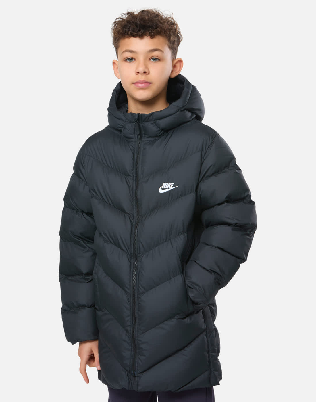 Nike Older Kids Mid Length Puffer Jacket in Black/White
