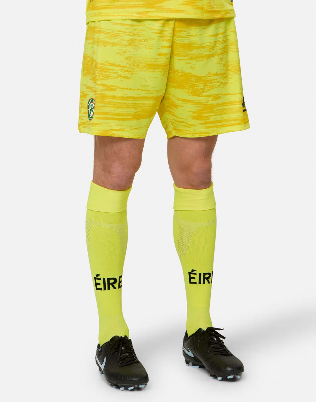 Adults Ireland Away Goalkeeper Short 26