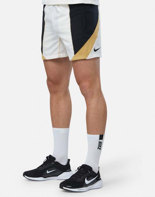 Mens Strike 5inch Woven Shorts