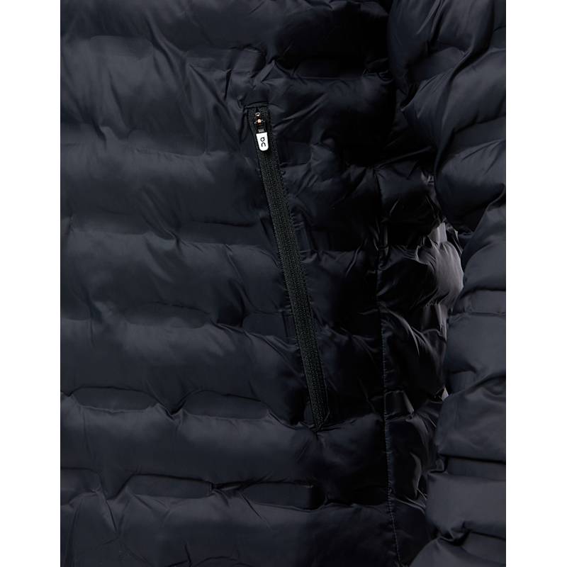 On Mens On Reversible Switch Jacket - Black | Life Style Sports UK