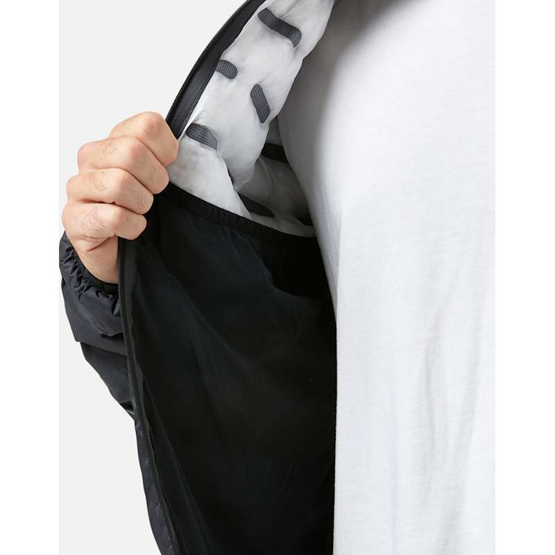 ウォーキング・ランニングウェア On Switch Jacket reversible/Black Women's Switch Jacket | Black & White | On United States