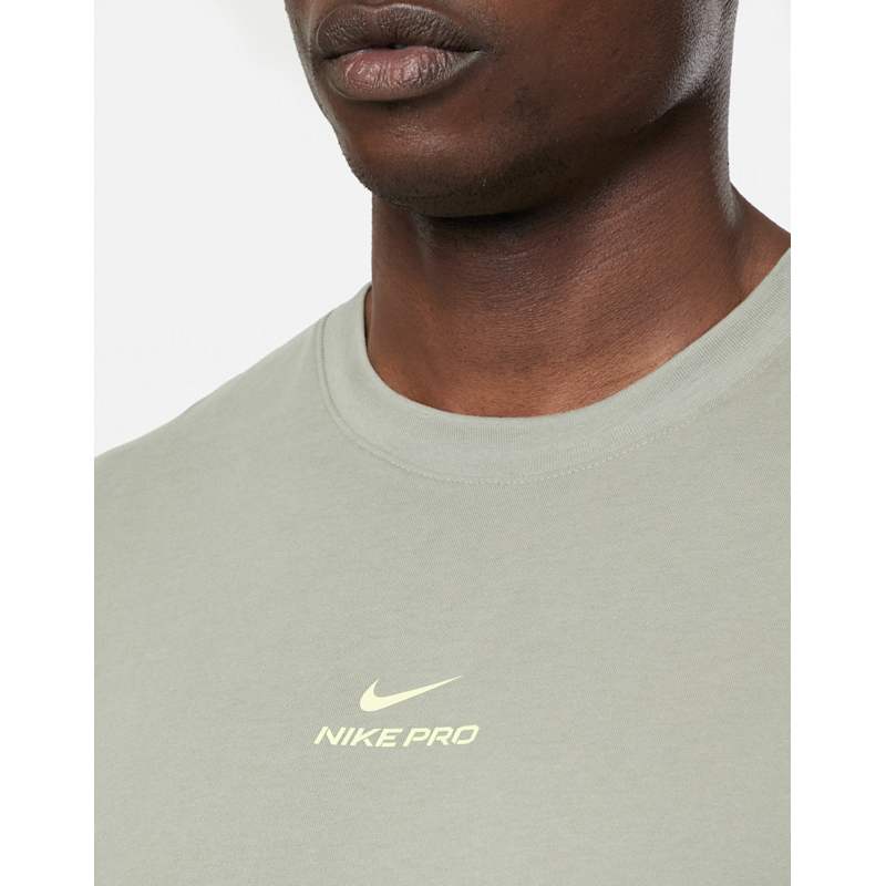 Nike Mens Nike Pro T-Shirt - Green | Life Style Sports EU